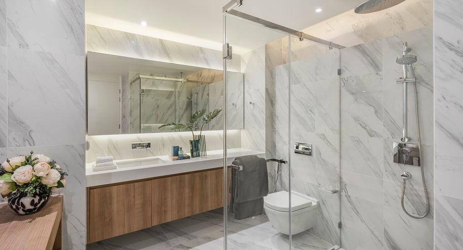 For sale 1 bed condo in Khlong Toei, Bangkok