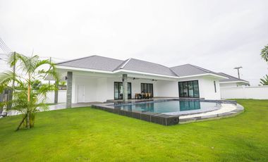 For sale 4 bedrooms condo in Hua Hin, Prachuap Khiri Khan