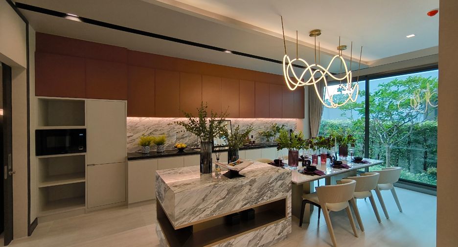 For sale 4 bedrooms house in Bueng Kum, Bangkok