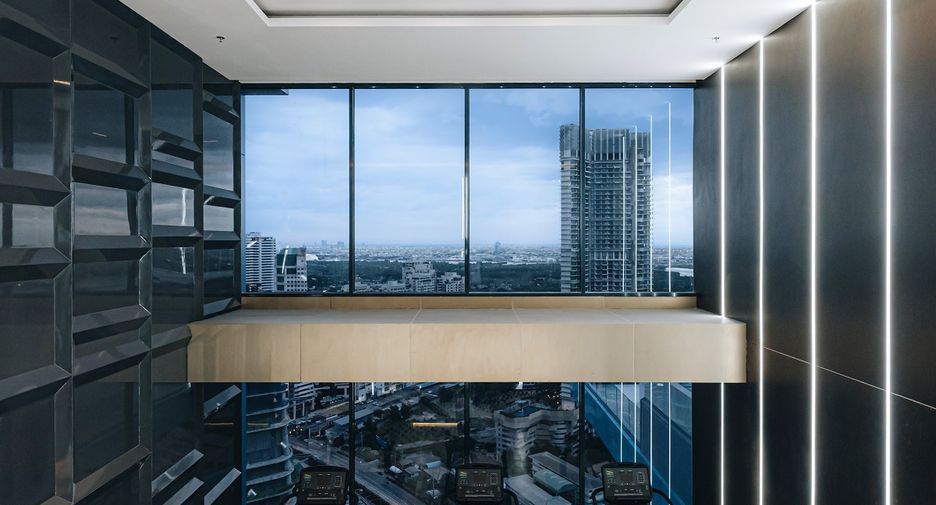 À vendre 2 chambres condo à Yan Nawa, Bangkok