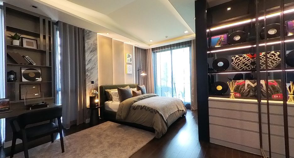 For sale 5 bedrooms house in Suan Luang, Bangkok