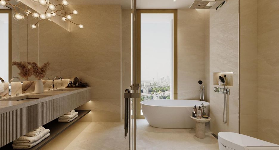 For sale 3 bedrooms condo in Watthana, Bangkok