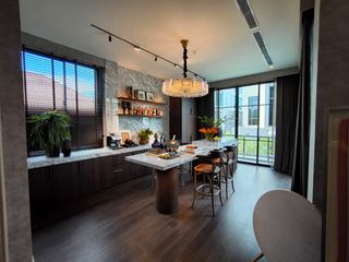 Casa en venta de 6 habitaciones en Suan Luang, Bangkok