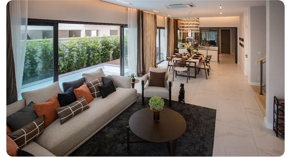 For sale 4 bedrooms house in East Pattaya, Pattaya