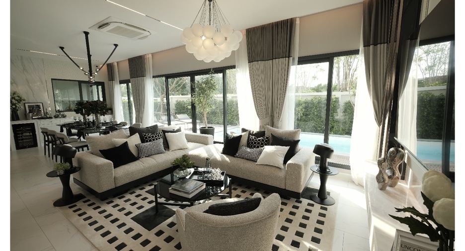 For sale 4 bedrooms house in East Pattaya, Pattaya