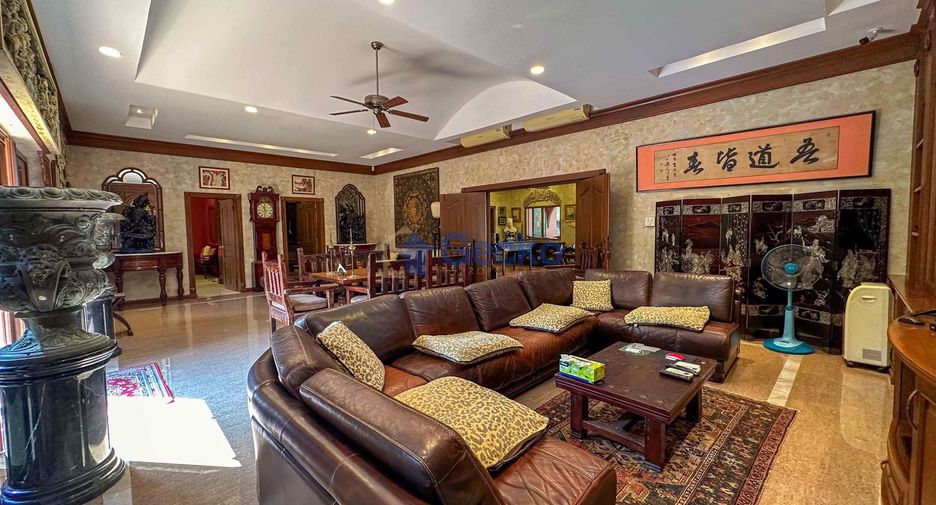Casa en venta de 4 habitaciones en Bang Lamung, Chonburi