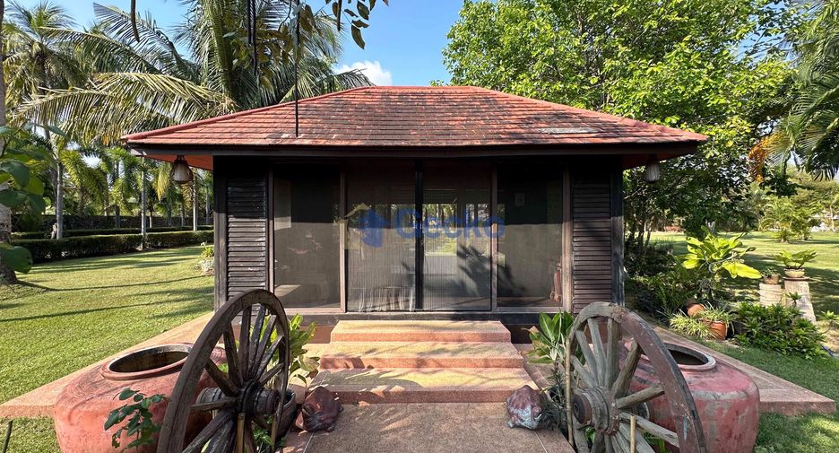 Casa en venta de 4 habitaciones en Bang Lamung, Chonburi