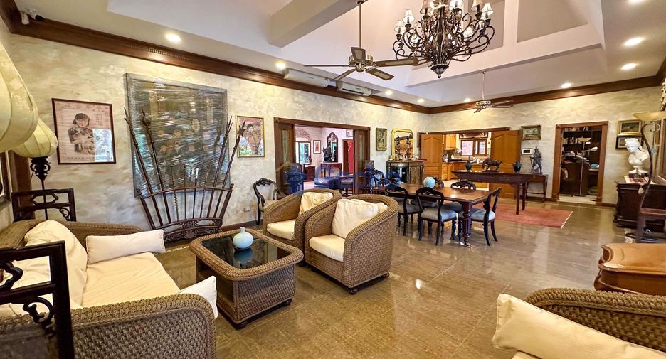 Casa en venta de 4 habitaciones en Bang Lamung, Chonburi