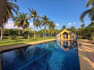 Casa en venta de 4 habitaciones en Bang Lamung, Chonburi