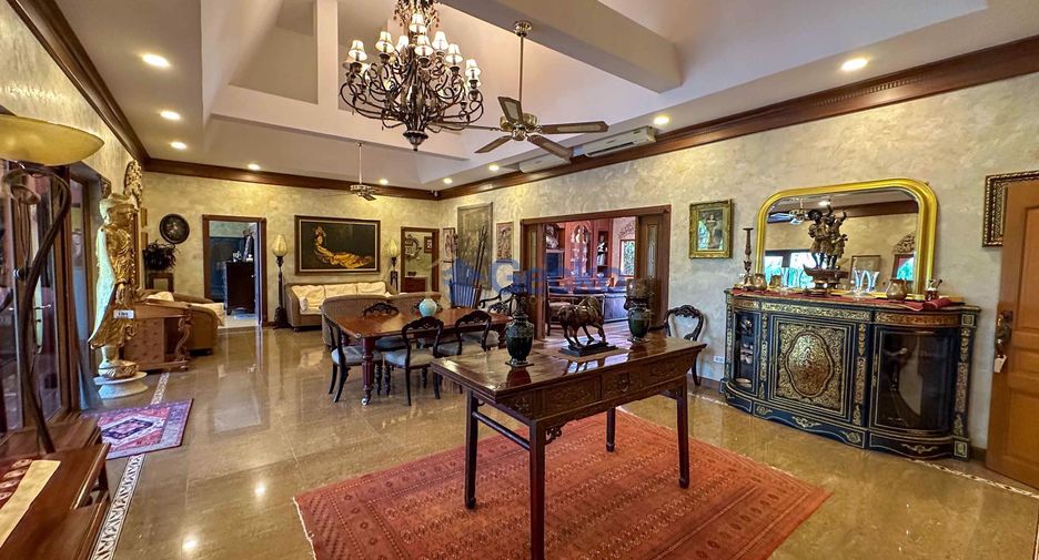 Casa en venta de 4 habitaciones en Bang Lamung, Chonburi