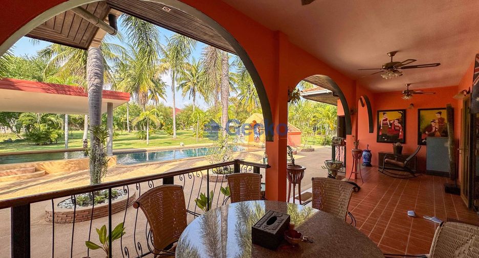 Casa en venta de 4 habitaciones en Bang Lamung, Chonburi