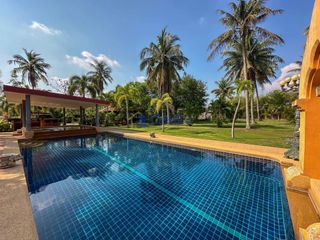 Casa en venta de 4 habitaciones en Bang Lamung, Chonburi