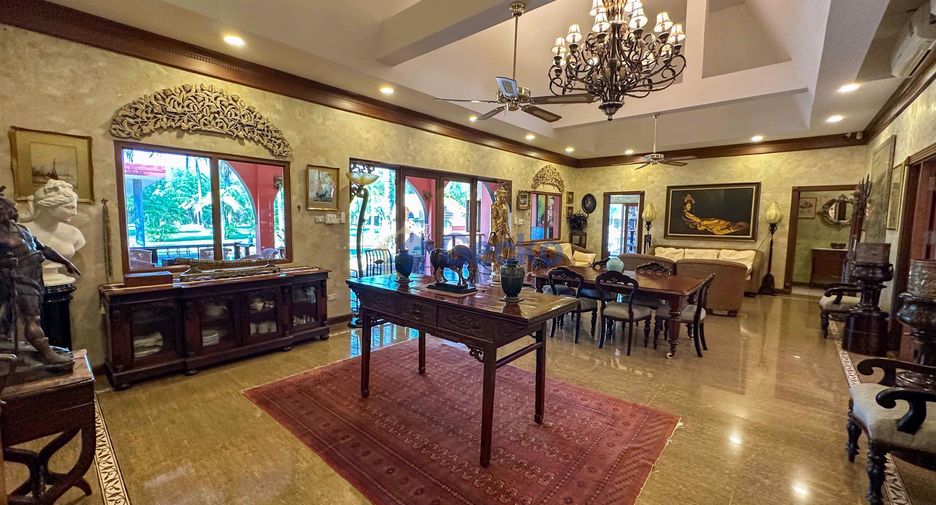 Casa en venta de 4 habitaciones en Bang Lamung, Chonburi