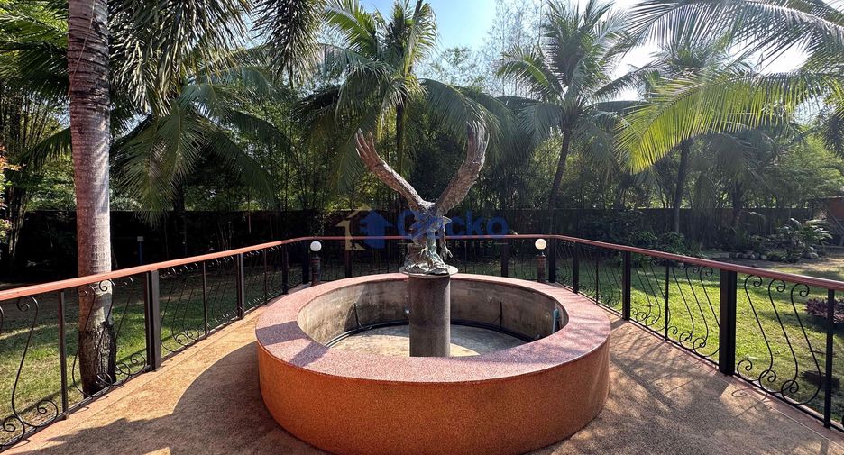 Casa en venta de 4 habitaciones en Bang Lamung, Chonburi