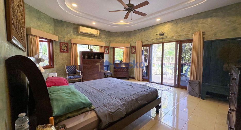 Casa en venta de 4 habitaciones en Bang Lamung, Chonburi
