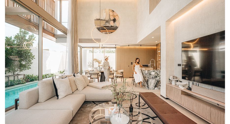 For sale 5 bedrooms house in Phaya Thai, Bangkok