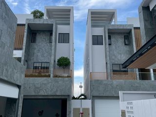 Продажа 4 спальни дом в Йомтиен, Паттайя