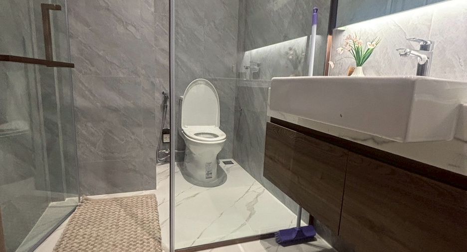 For sale 4 bedrooms house in Sattahip, Chonburi