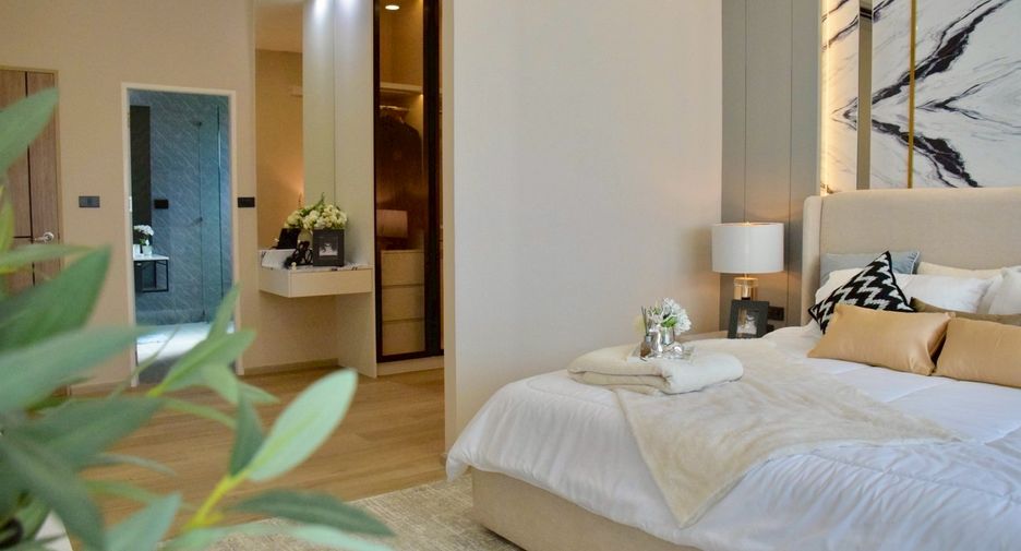 For sale 4 bedrooms house in Huay Yai, Pattaya