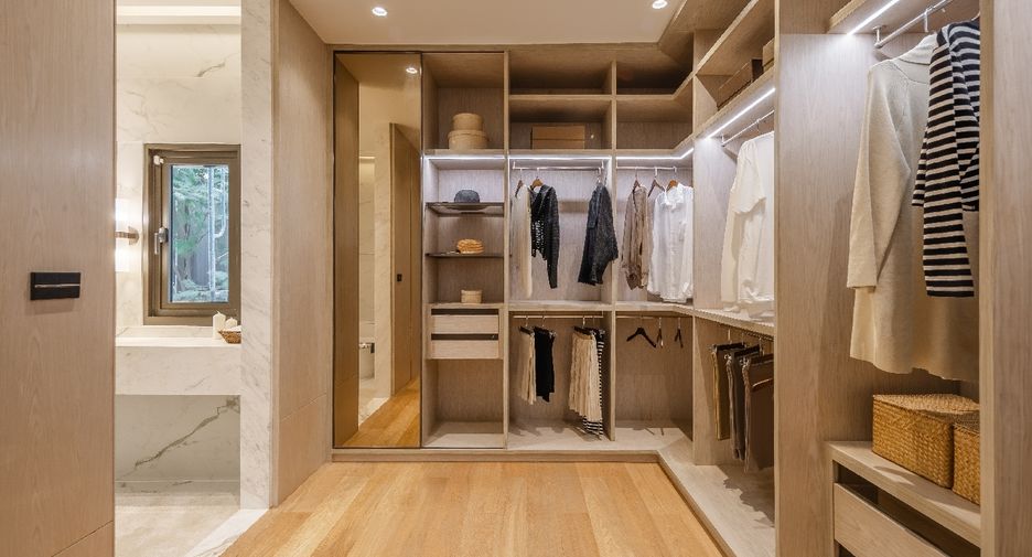 Casa en venta de 4 habitaciones en Suan Luang, Bangkok