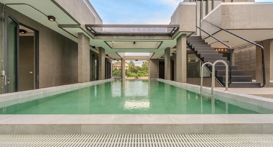 For sale 4 bedrooms house in Hua Hin, Prachuap Khiri Khan