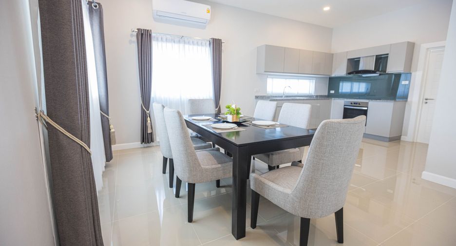 For sale 3 bedrooms house in Hua Hin, Prachuap Khiri Khan