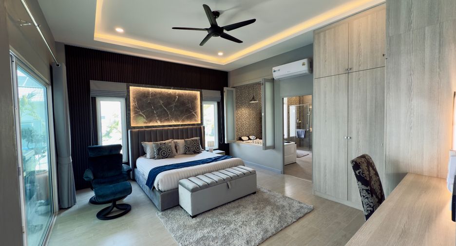 For sale 4 bedrooms house in Hua Hin, Prachuap Khiri Khan