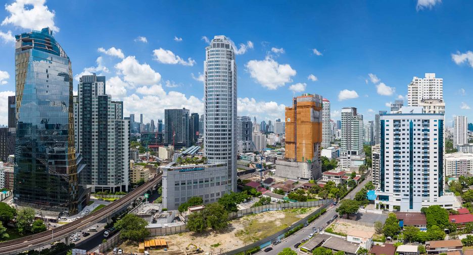 For sale 1 bed condo in Khlong Toei, Bangkok
