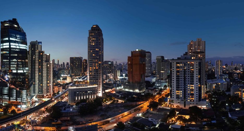 For sale 1 bed condo in Khlong Toei, Bangkok