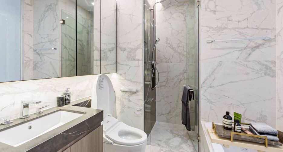 Condo en venta de 3 habitaciones en Khlong Toei, Bangkok