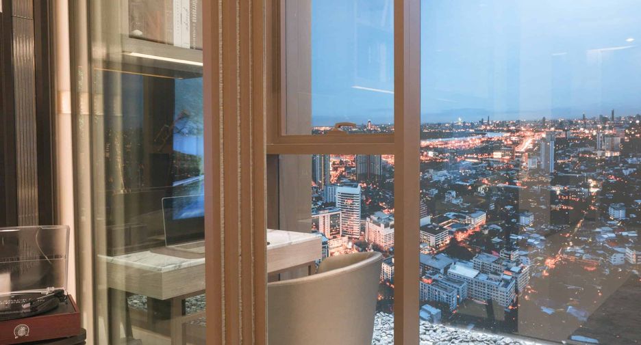For sale 1 bed condo in Khlong Toei, Bangkok