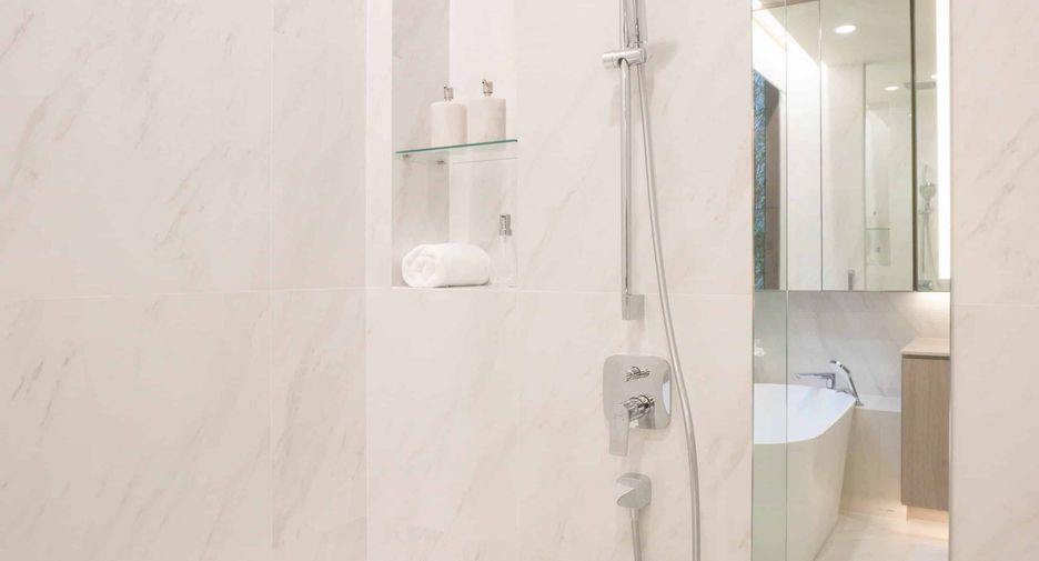 For sale 2 bedrooms condo in Khlong Toei, Bangkok