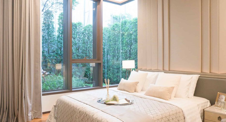For sale 2 bedrooms condo in Khlong Toei, Bangkok
