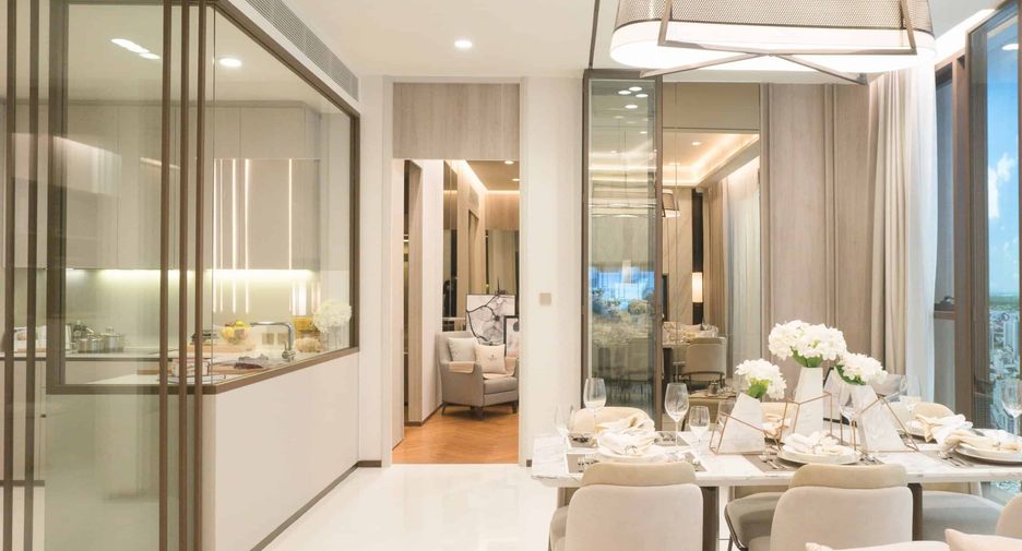 For sale 2 bedrooms condo in Khlong Toei, Bangkok