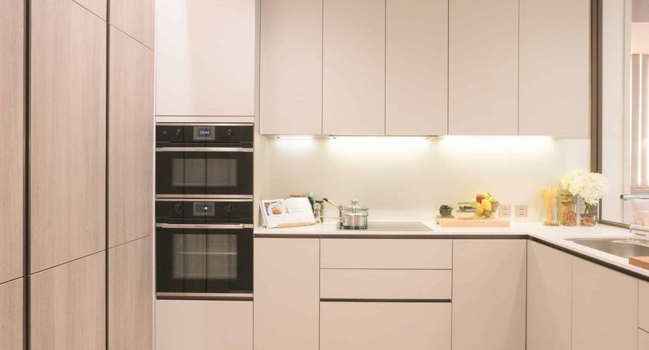 For sale 2 bedrooms condo in Khlong Toei, Bangkok