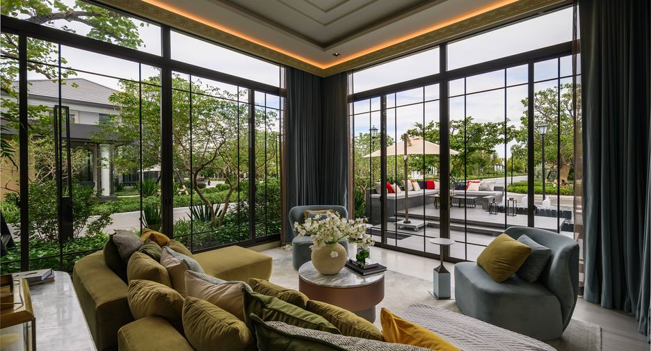 For sale 4 bedrooms house in Bang Khae, Bangkok