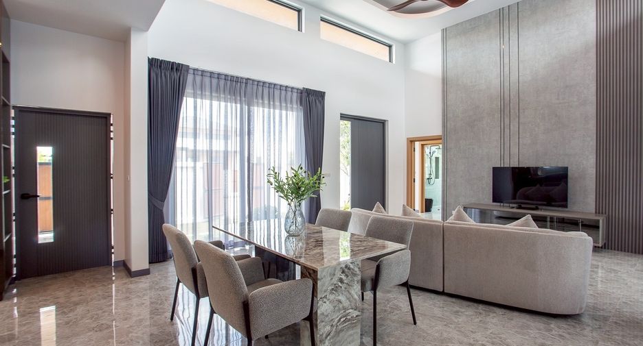 For sale 4 bedrooms house in Hua Hin, Prachuap Khiri Khan