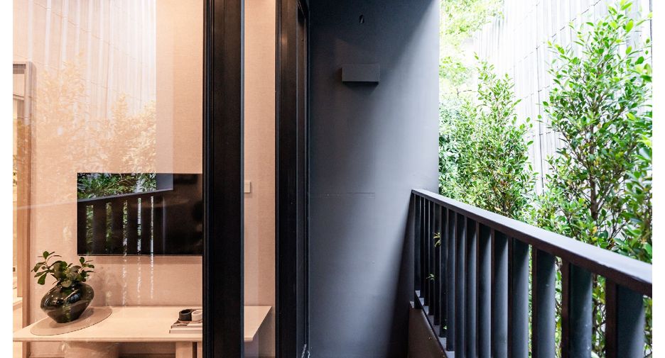 For sale 1 bed condo in Khlong Toei, Bangkok