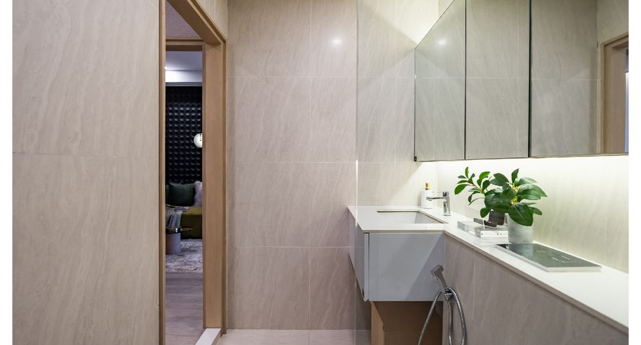 For sale 1 bed condo in Khlong Toei, Bangkok