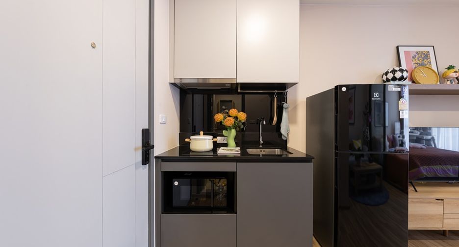 For sale 1 bed condo in Huai Khwang, Bangkok