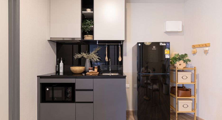 For sale 1 bed condo in Huai Khwang, Bangkok