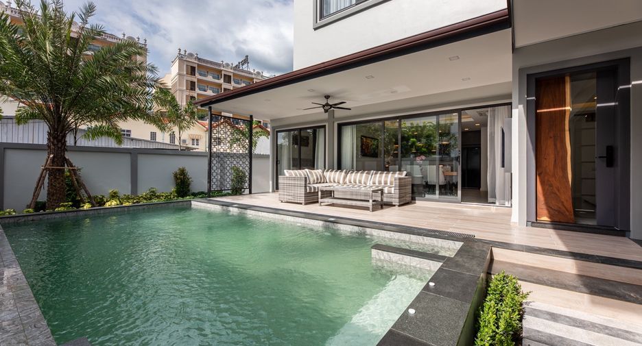 For sale 4 bedrooms house in South Pattaya, Pattaya
