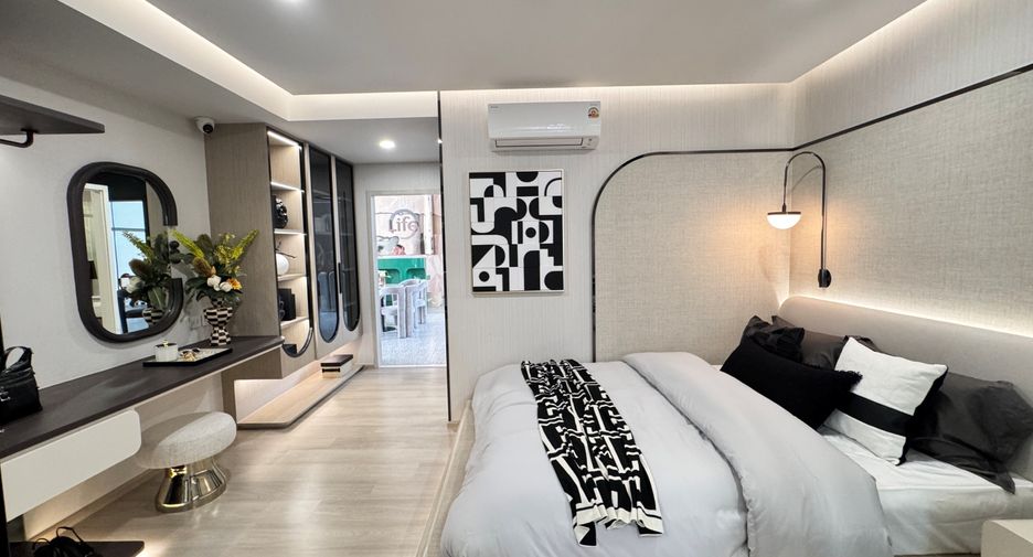 For sale 1 bed condo in Phaya Thai, Bangkok