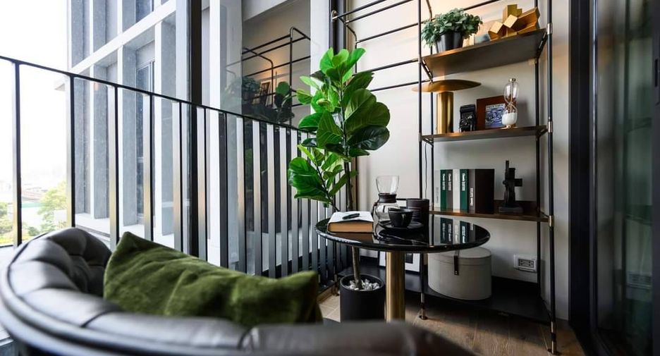 For sale 1 bed condo in Phra Khanong, Bangkok