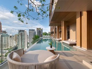 For sale 4 bedrooms condo in Sathon, Bangkok