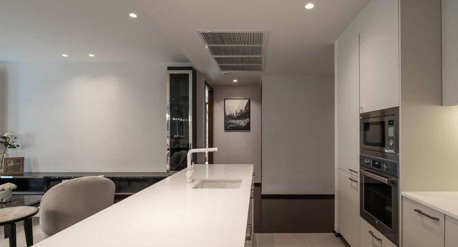 For sale 2 bedrooms condo in Watthana, Bangkok