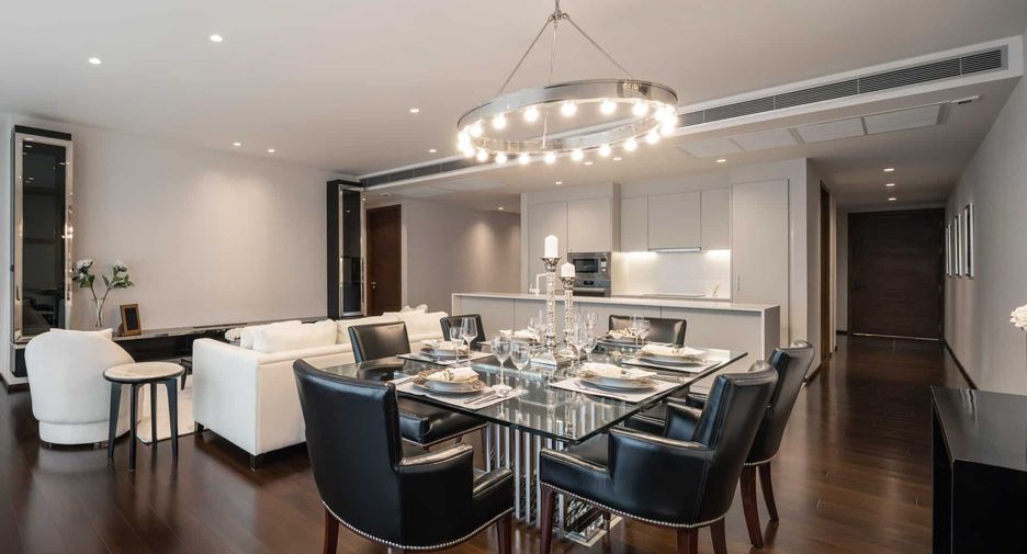 For sale 2 bedrooms condo in Watthana, Bangkok