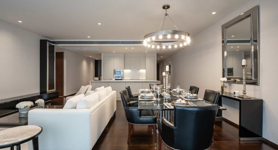 For sale 2 bedrooms condo in Watthana, Bangkok