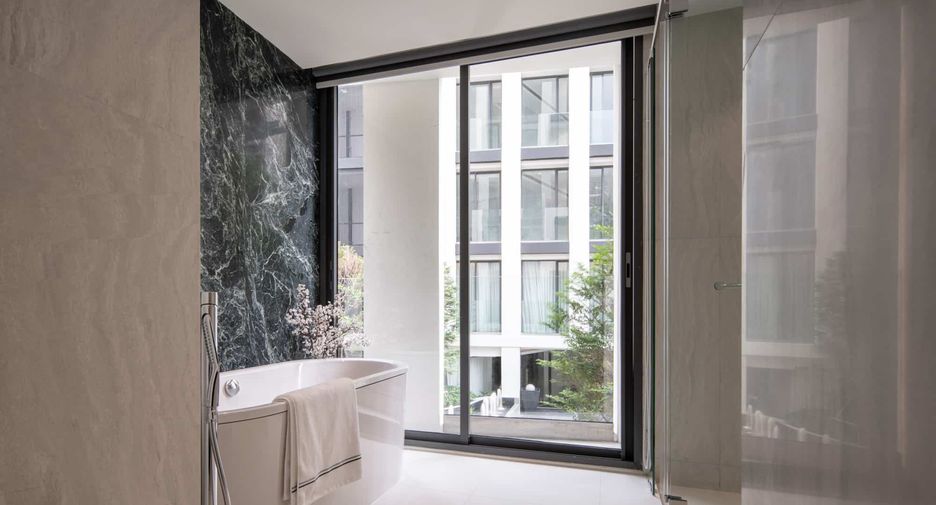 For sale 2 bedrooms condo in Watthana, Bangkok