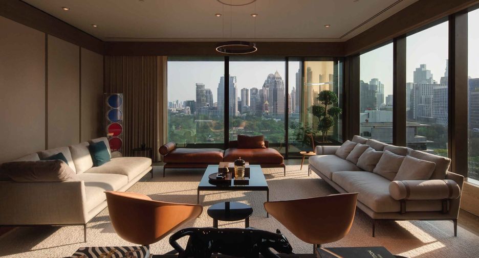 For sale 3 bedrooms condo in Pathum Wan, Bangkok